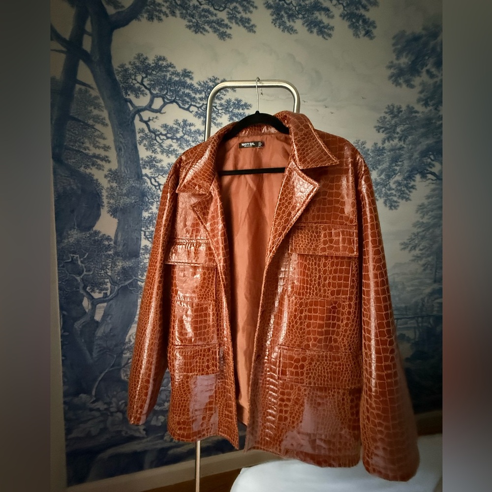 Nasty Gal Crocodile-Patterned Women's Jacket W/ Belt